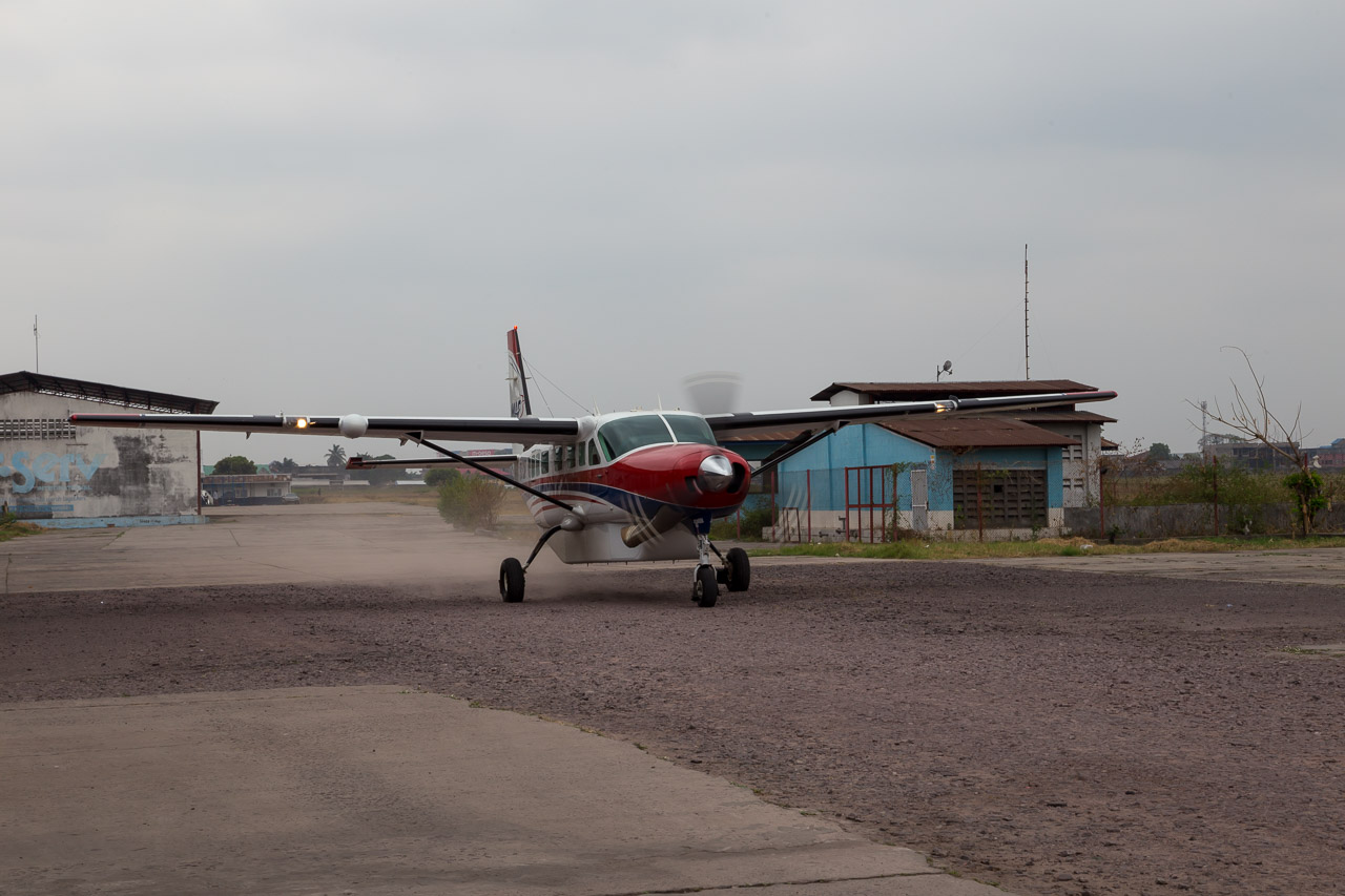 MAF Caravan taking off from Kinshasa to conduct evacuations. Photo by Mark and Kelly Hewes.