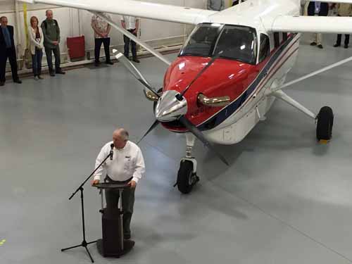 Gene Jordan, my Ecuador check-out pilot, speaks at the dedication service.