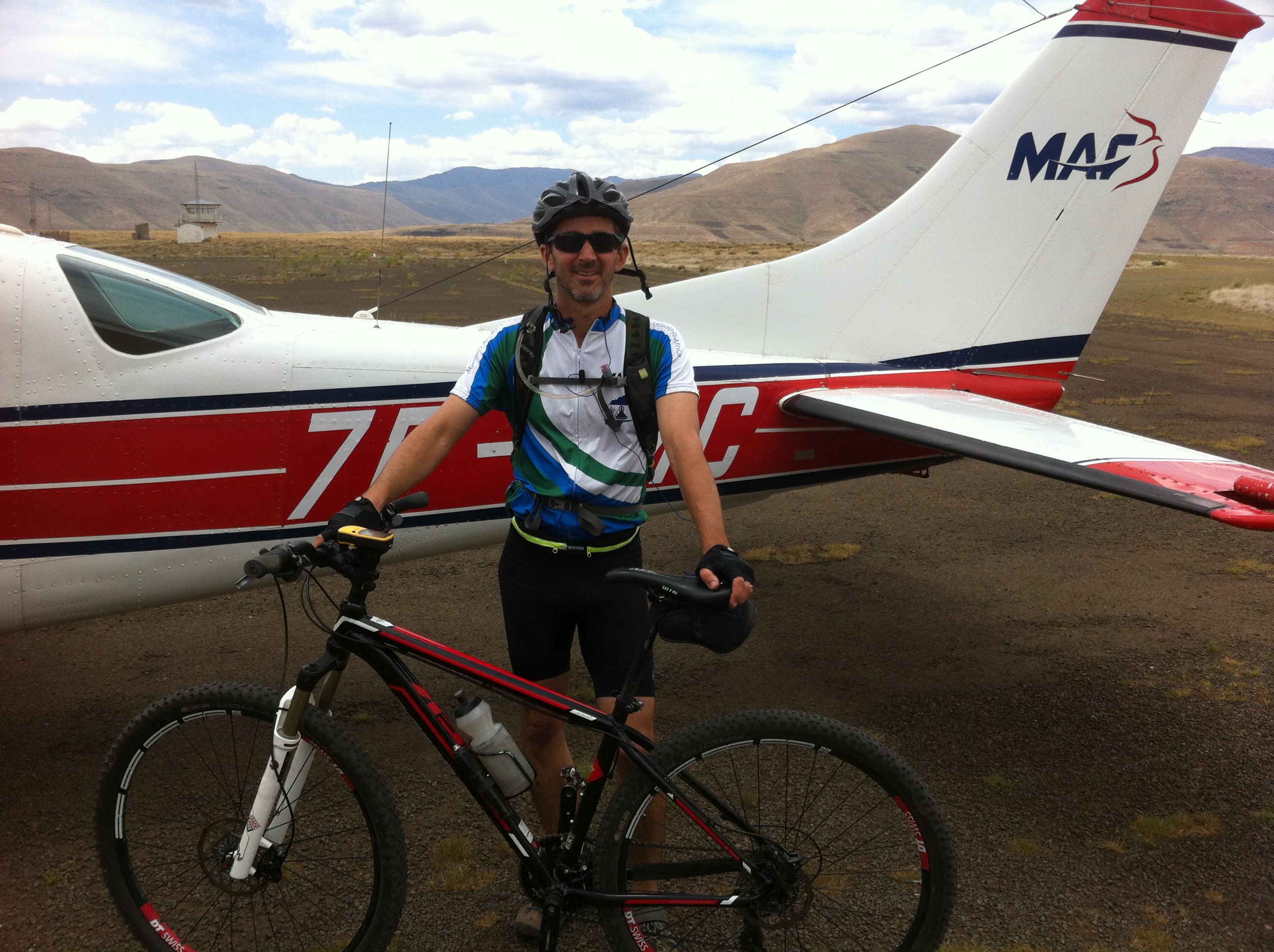 IMG_2337_bike_plane_J Honaker